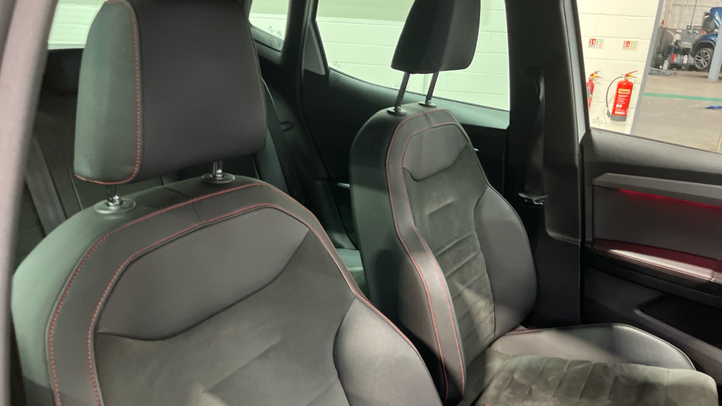 Seat Arona Se Technology Red #35