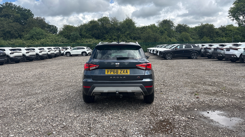 Seat Arona Se Tsi 1.0 Red #25