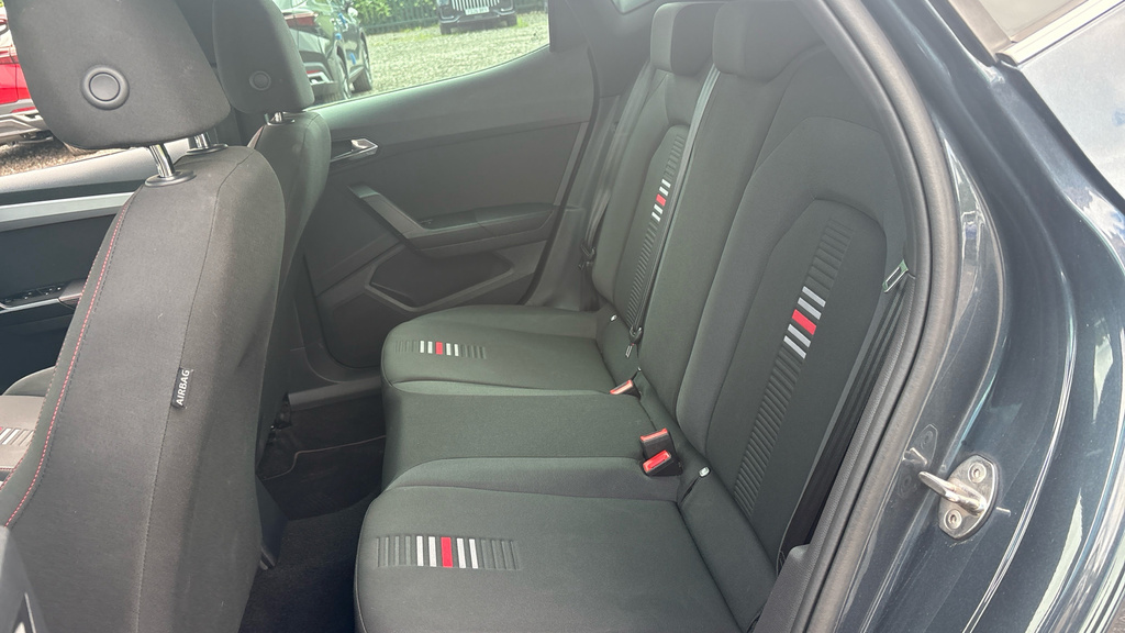 Seat Arona Se Tsi 1.0 Red #15