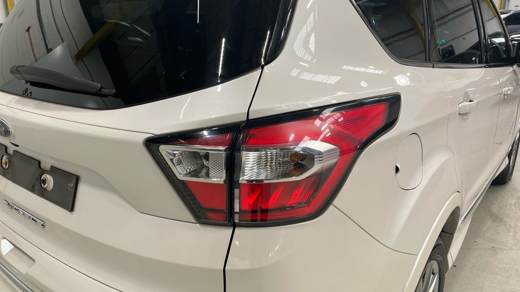 Ford Kuga 1.5 Ecoboost 176 St-line Edition Black #21
