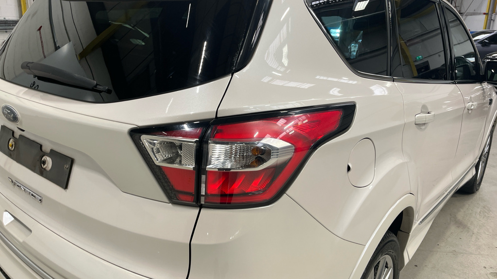 Ford Kuga 1.5 Ecoboost 176 St-line Edition Black #31