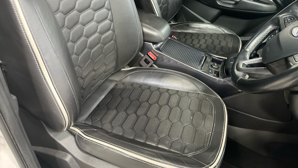 Ford Kuga 1.5 Ecoboost 176 St-line Edition Black #17