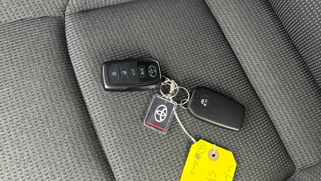 Toyota bZ4X Vision Awd Silver #29