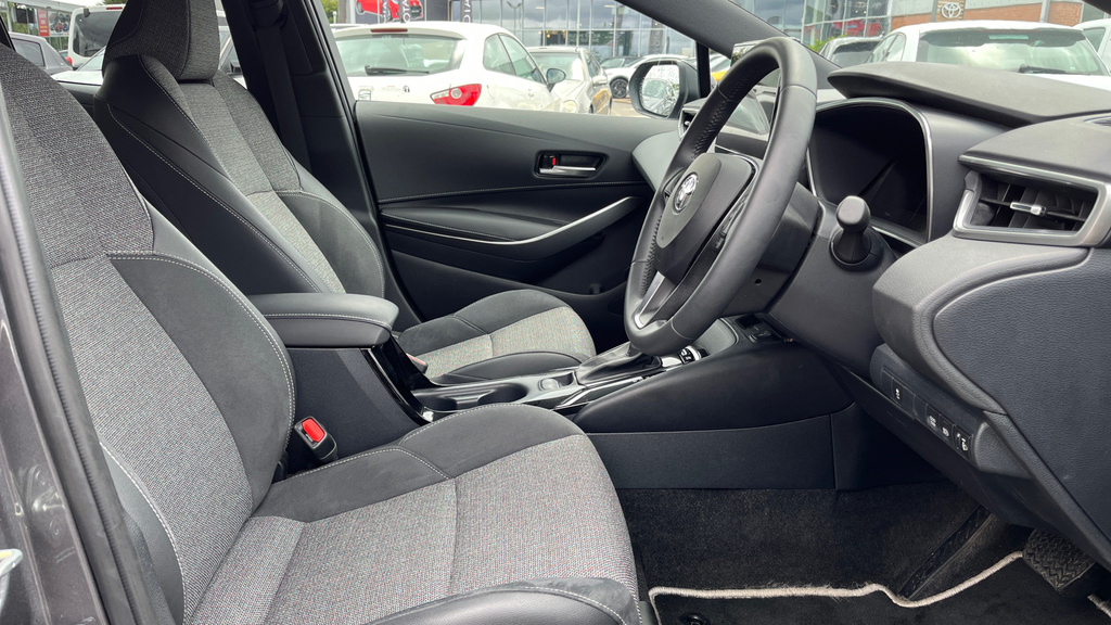 Toyota Corolla Excel 2.0 Hb Bi-tone White #12