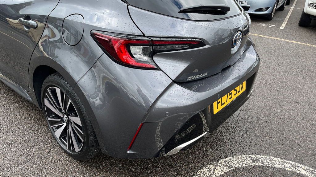 Toyota Corolla Excel 2.0 Hb Bi-tone White #39