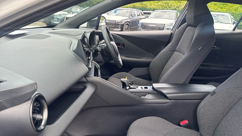 Toyota C-Hr 1.8 Vvt-h Icon Cvt Euro 6 White #5