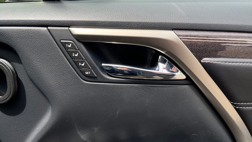 Lexus RX Suv White #33