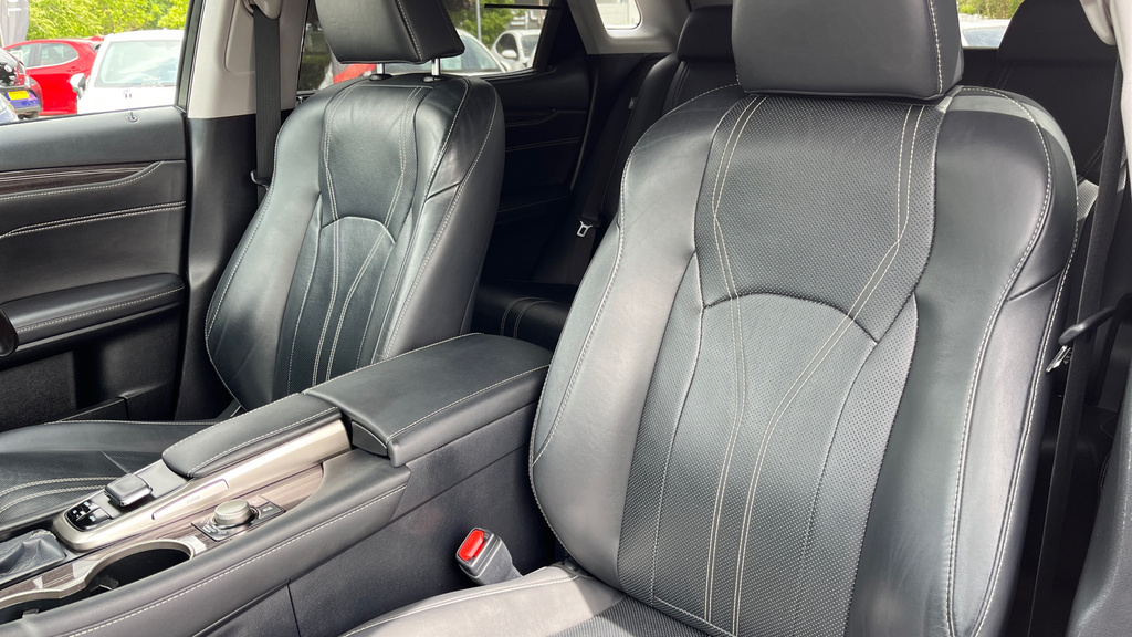 Lexus RX Suv White #49