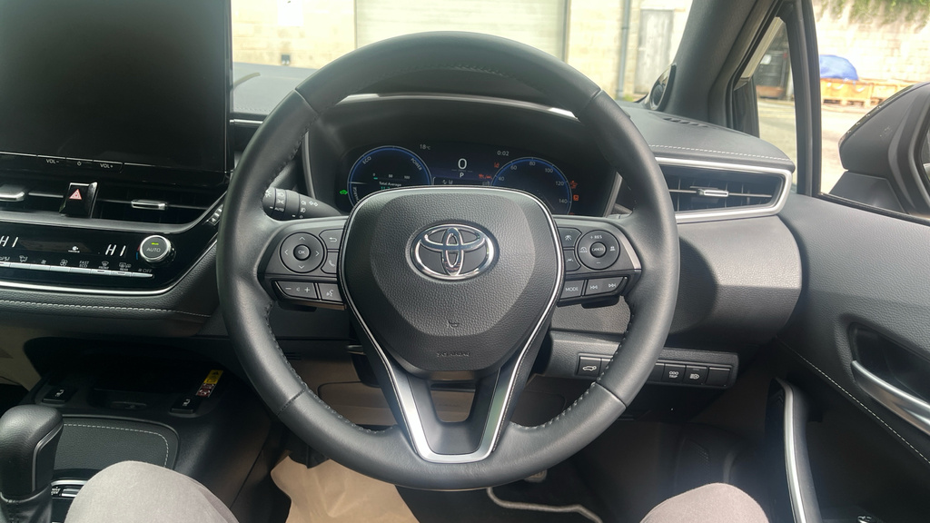 Toyota Corolla Design White #10