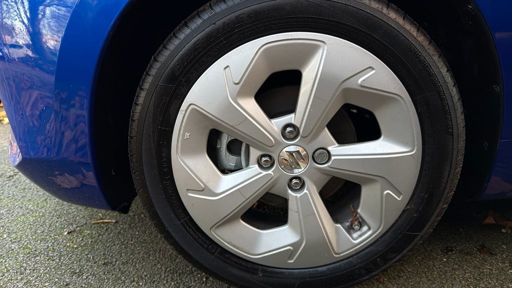 Suzuki Swift 1.2 Mild Hybrid Ultra Blue #32