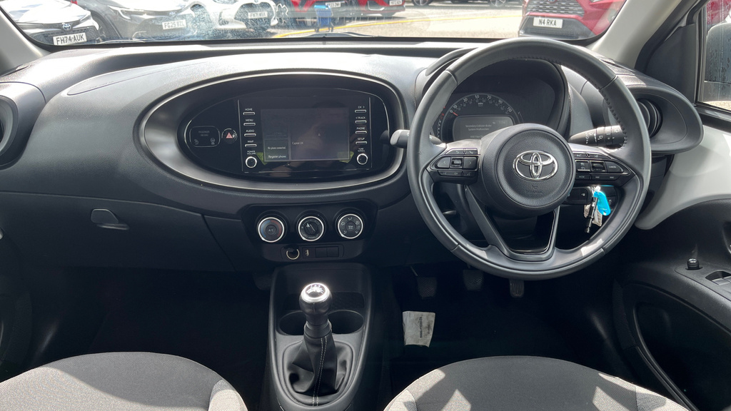 Toyota Aygo X 1.0 Vvt-i Pure Euro 6 Ss White #6