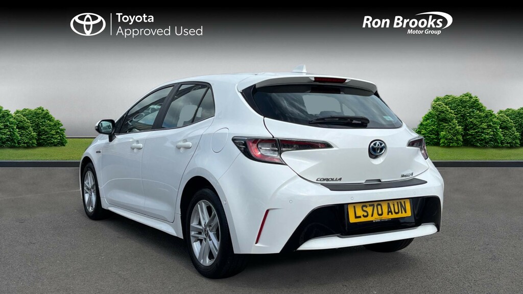 Toyota Corolla 1.8 Vvt-h Icon Tech Cvt Eu White #4