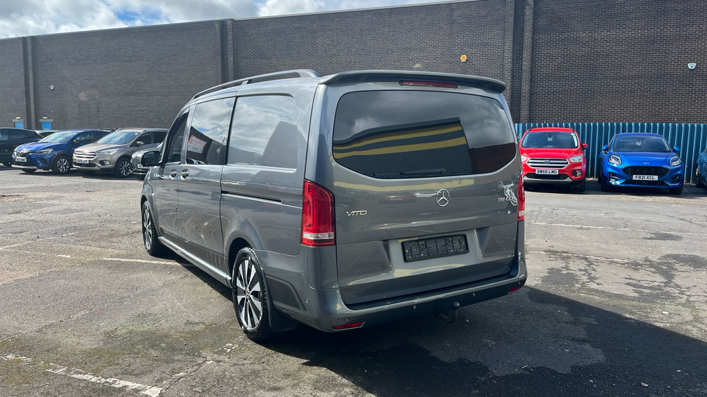 Mercedes-Benz Vito Minibus White #29