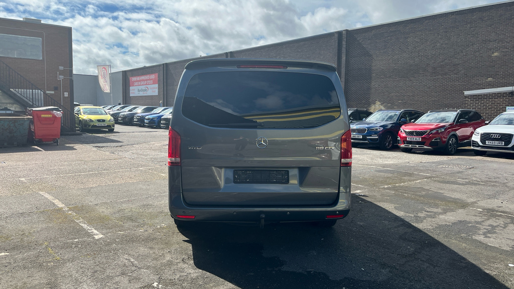 Mercedes-Benz Vito Minibus White #26