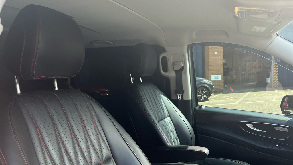 Mercedes-Benz Vito Minibus White #36