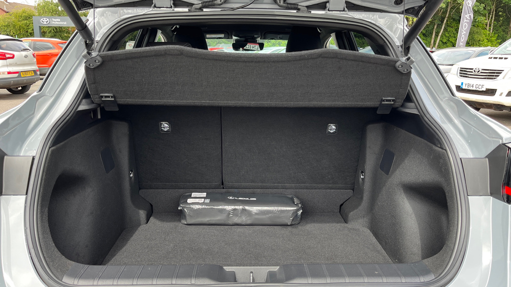 Lexus LBX 1.5 Vvt-ie Premium Plus Suv Hybrid E-cv Grey #13