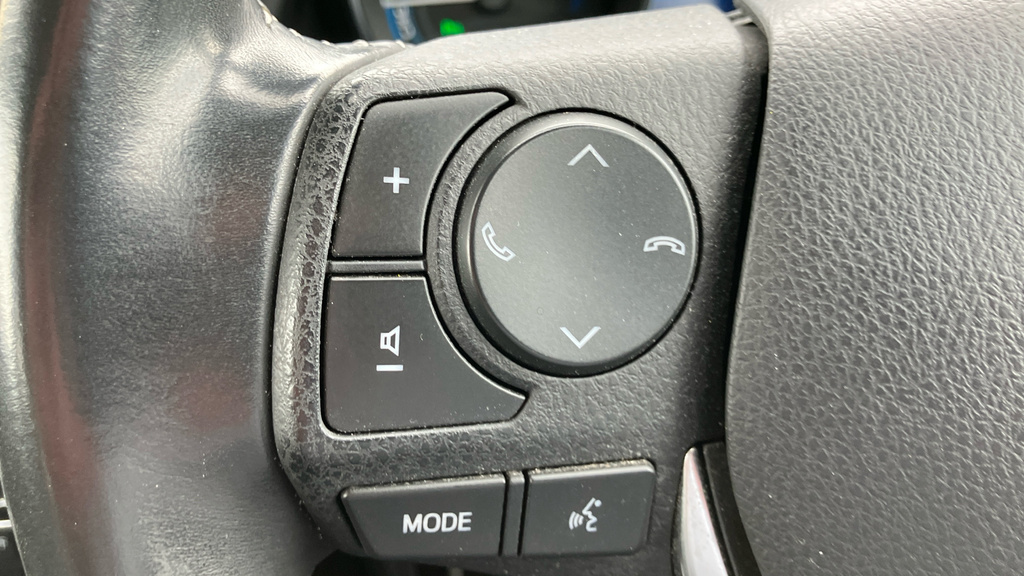 Toyota Auris Auris Icon Tech Hev Vvt-i Cvt White #21