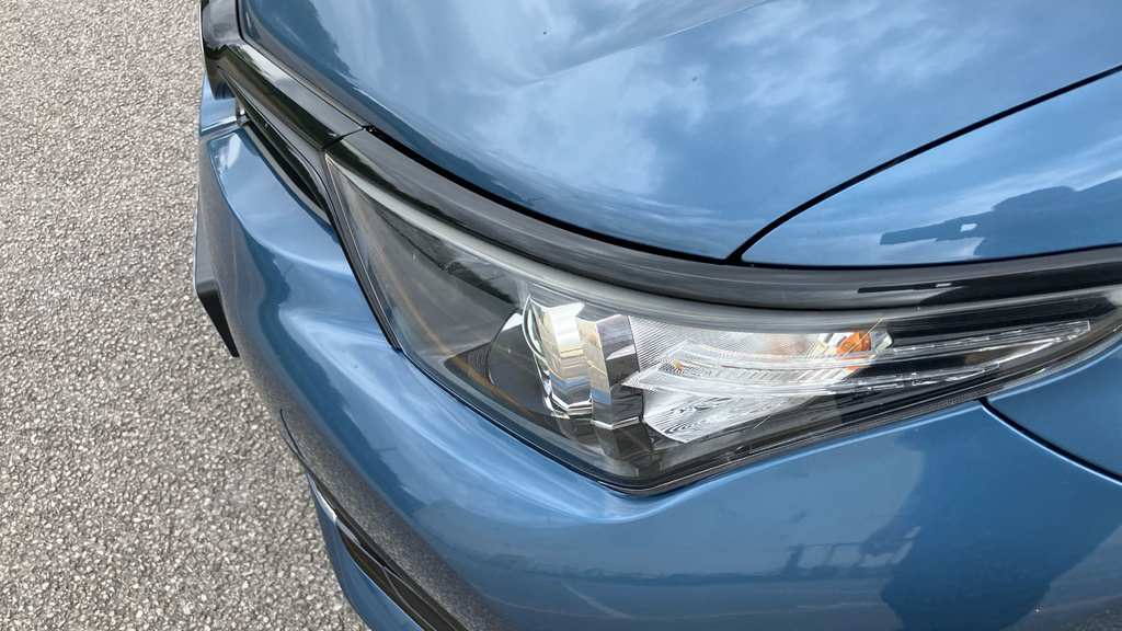 Toyota Auris Auris Icon Tech Hev Vvt-i Cvt White #38
