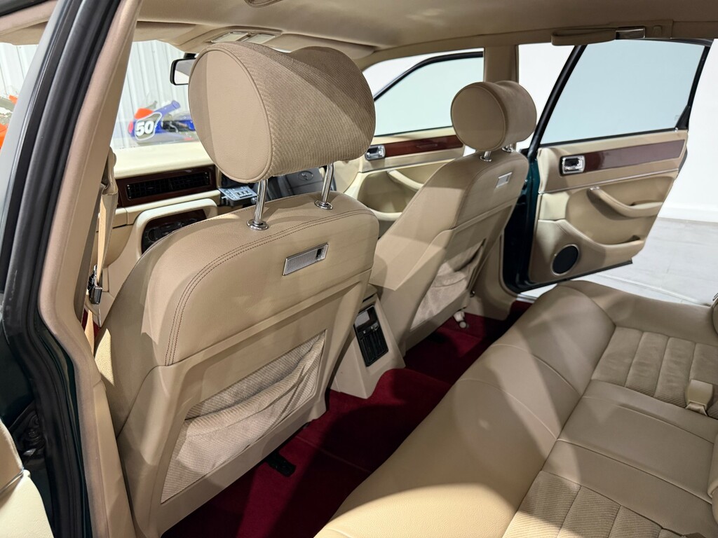 Jaguar XJ Lwb Red #44