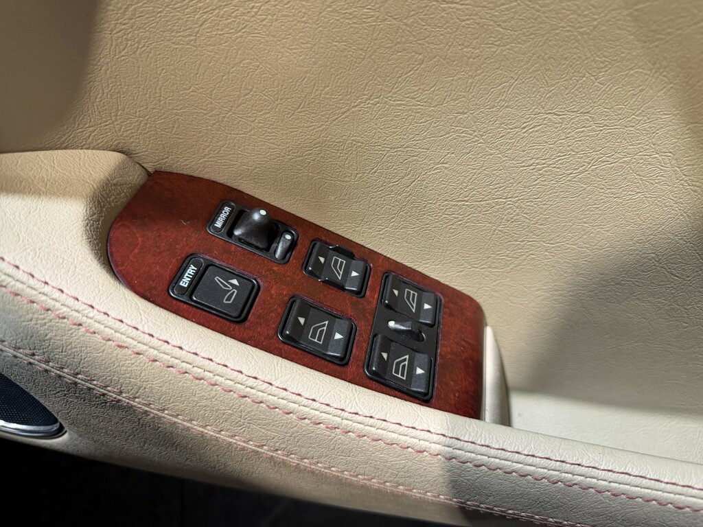 Jaguar XJ Lwb Red #40