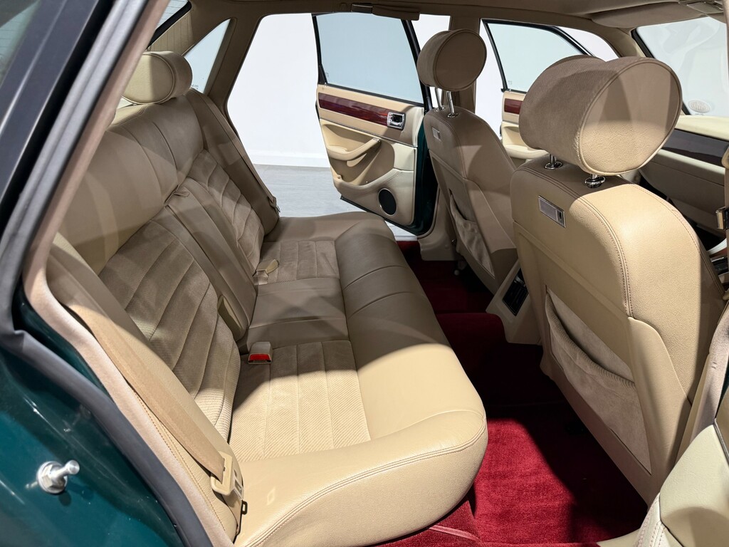 Jaguar XJ Lwb Red #50