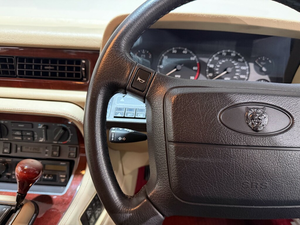 Jaguar XJ Lwb Red #34
