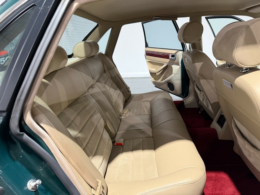 Jaguar XJ Lwb Red #52