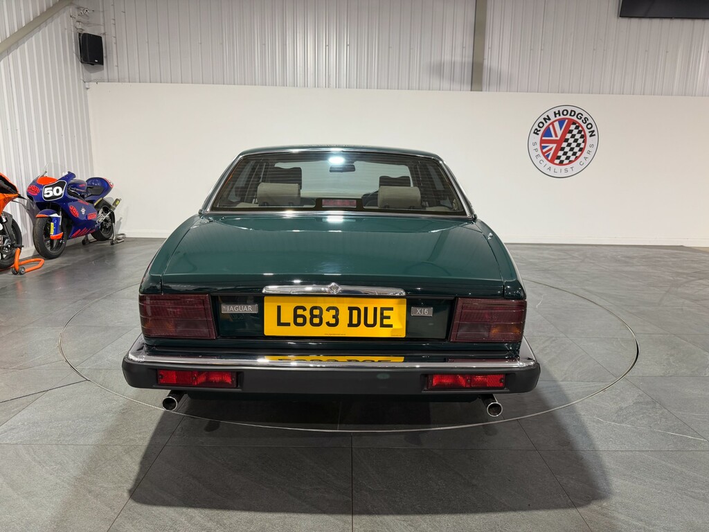 Jaguar XJ Lwb Red #14