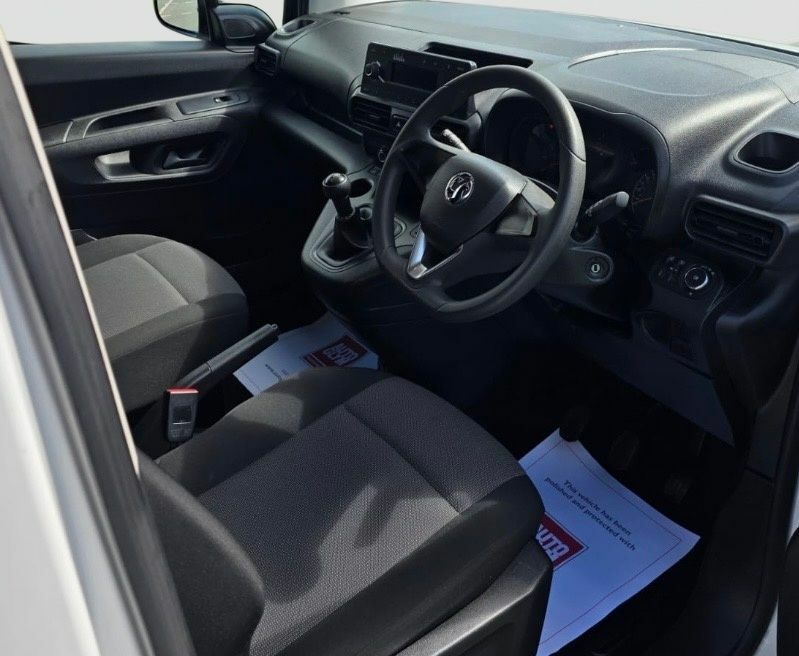 Vauxhall Combo 1.5 Turbo D 2000 Edition Panel Van Manu VO71KTA White #5