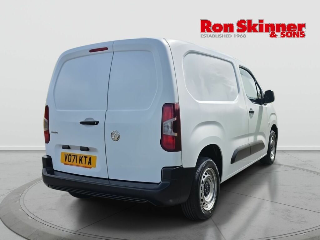 Vauxhall Combo 1.5 Turbo D 2000 Edition Panel Van Manu VO71KTA White #4