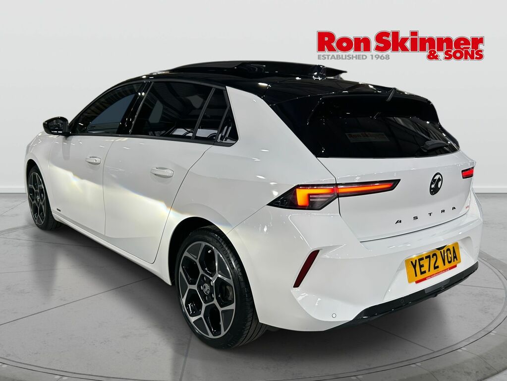 Vauxhall Astra 1.5 Turbo D Ultimate Hatchback E White #3