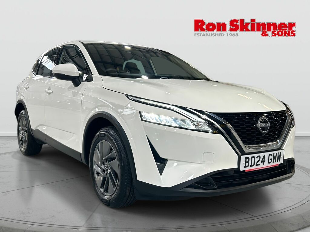 Nissan Qashqai 1.3 Dig-t Mhev Acenta Premium Suv Hybri BD24GWW White