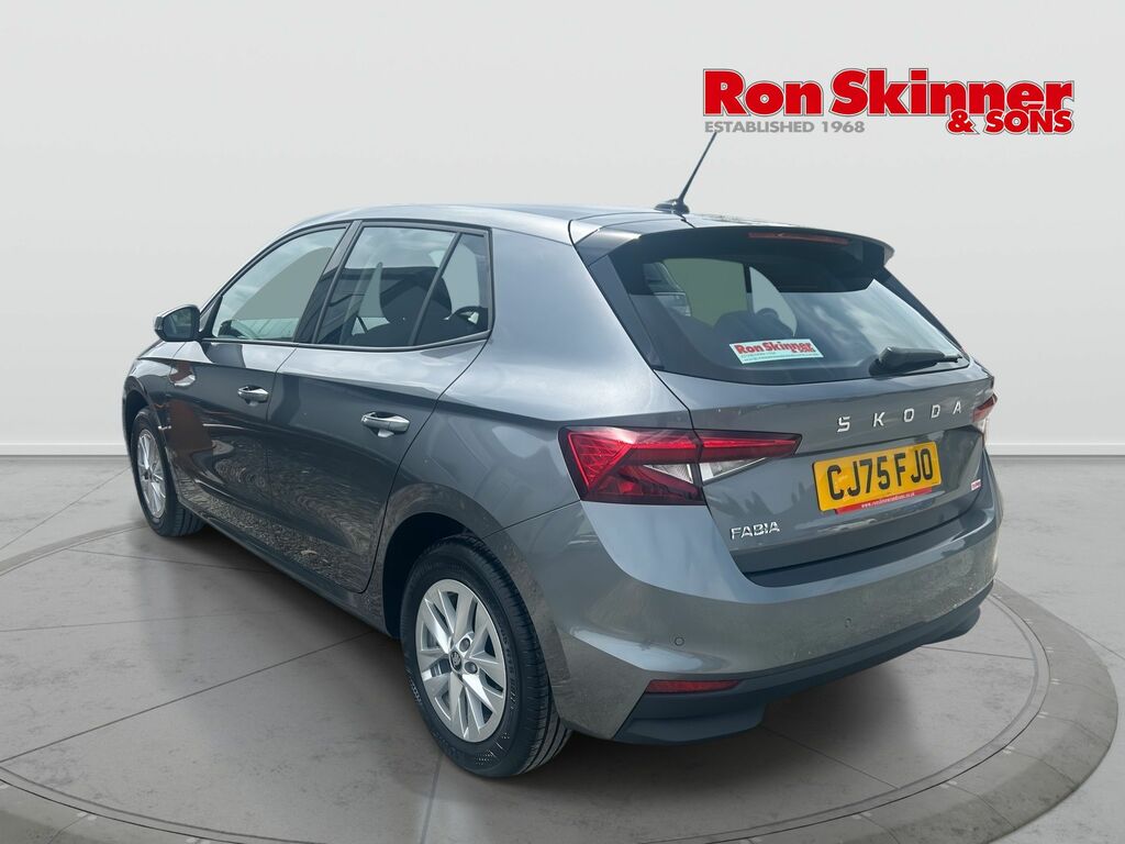 Skoda Fabia 1.0 Tsi Se Edition Hatchback Eur CJ75FJO Grey #3