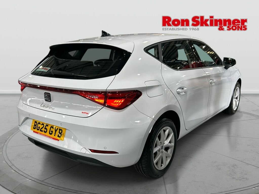 Seat Leon 1.5 Tsi Se Hatchback Euro 6 Ss BG25GYB White #4