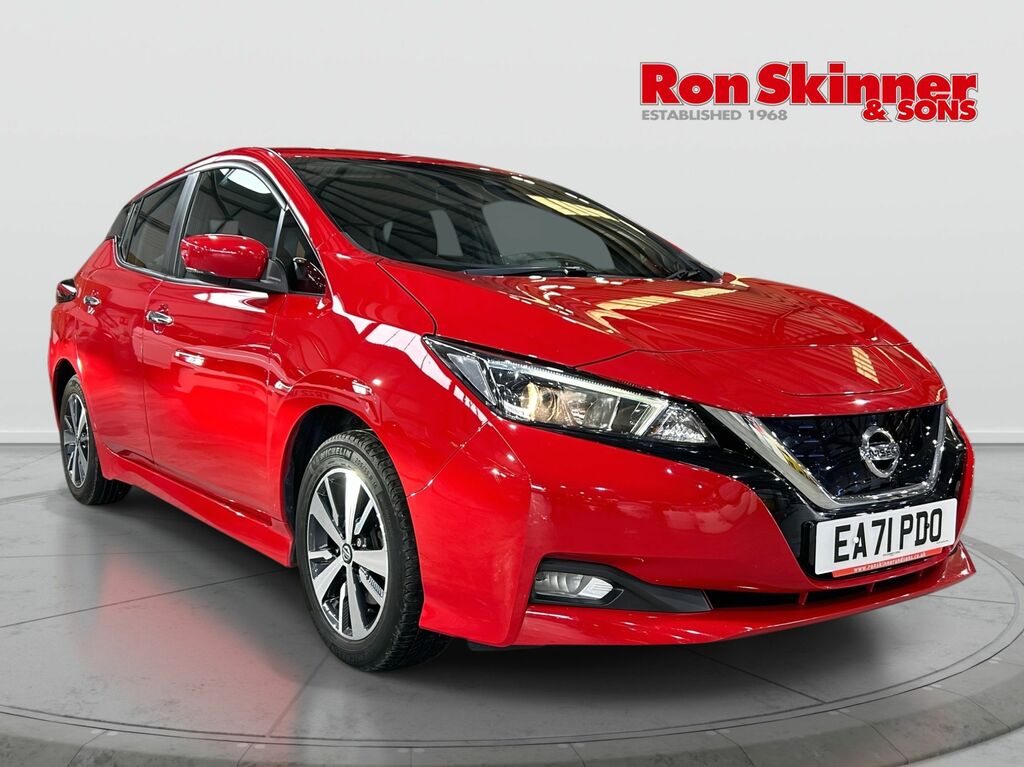 Nissan Leaf 40Kwh Acenta Hatchback 150 Ps Red