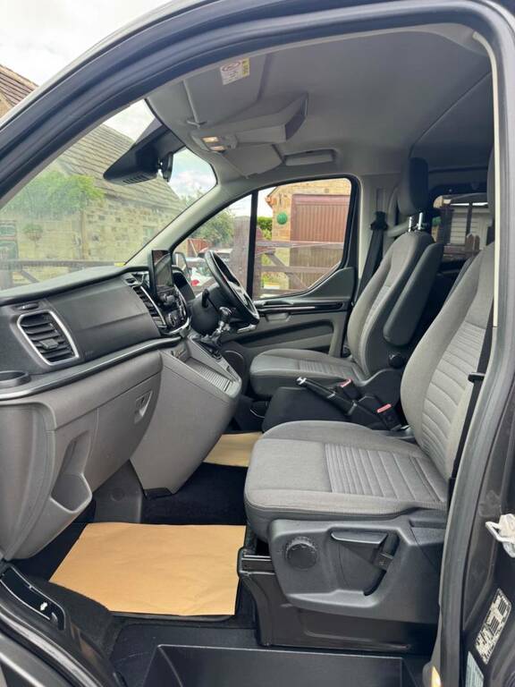 Ford Tourneo Custom 2.0 320 Zetec L1 129 Bhp Silver #9