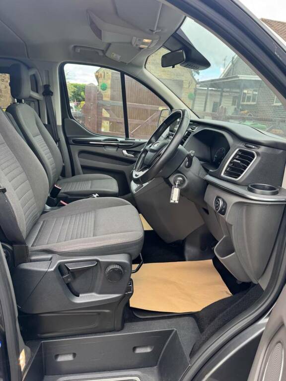 Ford Tourneo Custom 2.0 320 Zetec L1 129 Bhp Silver #10