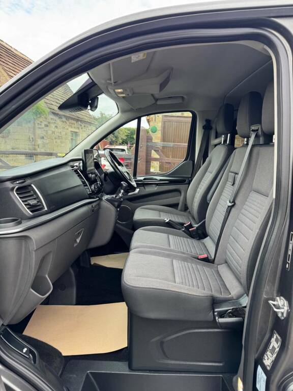 Ford Tourneo Custom Black #9