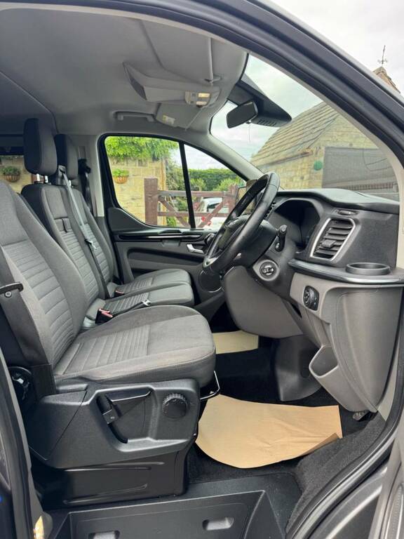 Ford Tourneo Custom Black #12