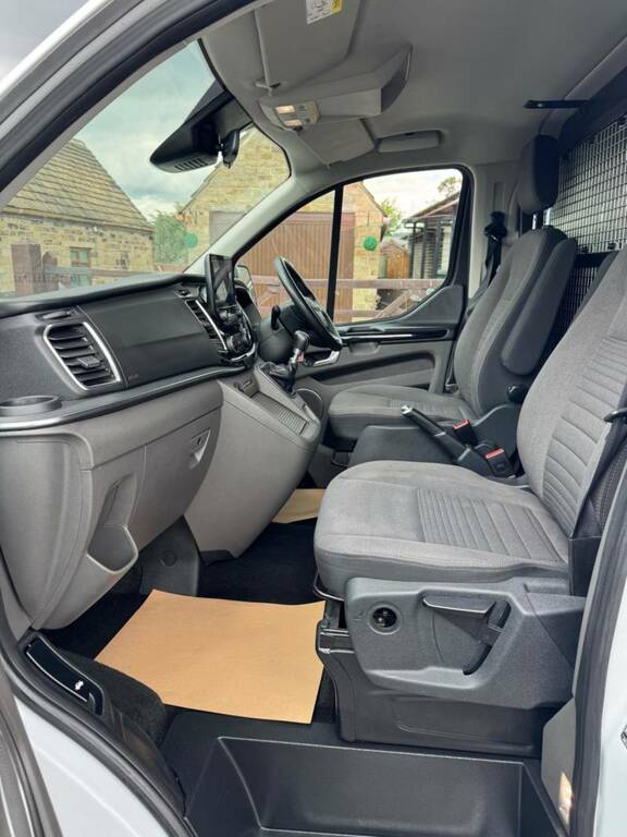Ford Tourneo Custom Custom 2.0 Ecoblue 130Ps Land-rover 8 Seater Titan Black #15