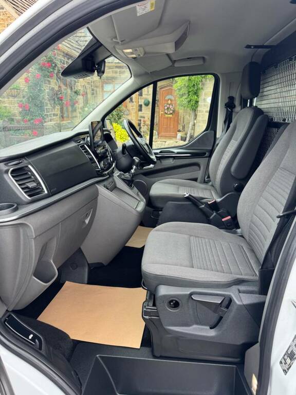Ford Tourneo Custom Custom 2.0 Ecoblue 130Ps Land-rover 8 Seater Titan Black #10