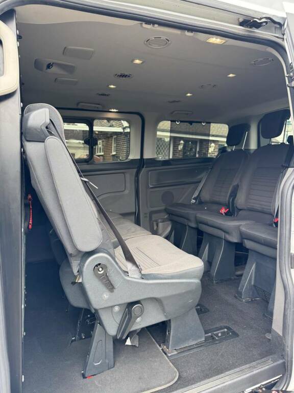 Ford Tourneo Custom Custom 2.0 Ecoblue 130Ps Land-rover 8 Seater Titan Black #14