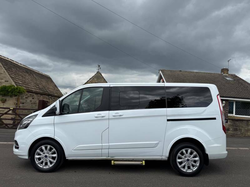 Ford Tourneo Custom Custom 2.0 Ecoblue 130Ps Land-rover 8 Seater Titan Black #8
