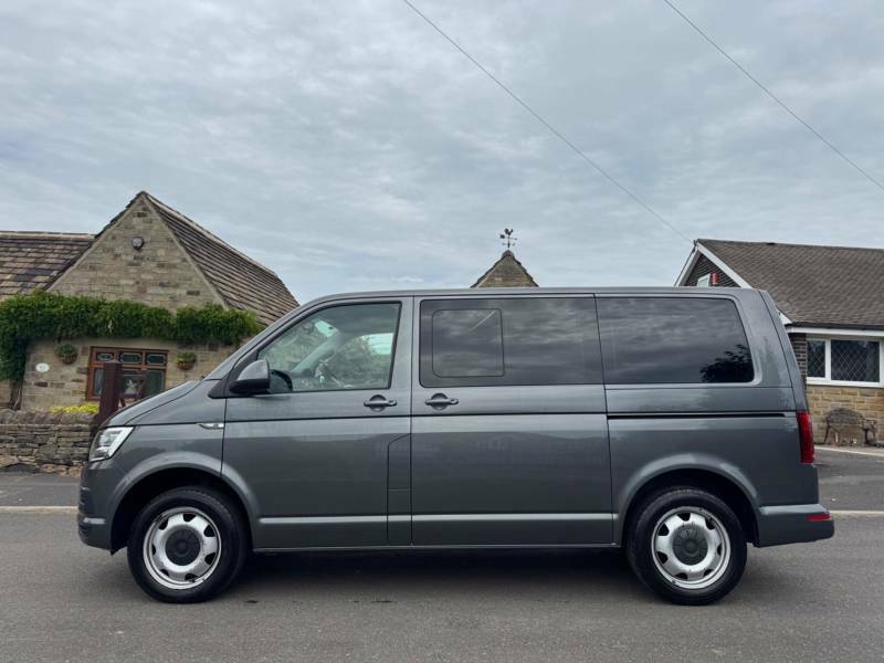 Volkswagen Transporter Shuttle 2.0 Tdi Bluemotion Tech Se Dsg Fwd Swb Euro 6 Ss Grey #2