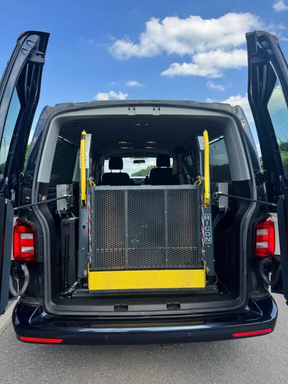 Volkswagen Transporter Shuttle Shuttle Tdi Bluemotion Tech Se U9644 Ulez Blue #17