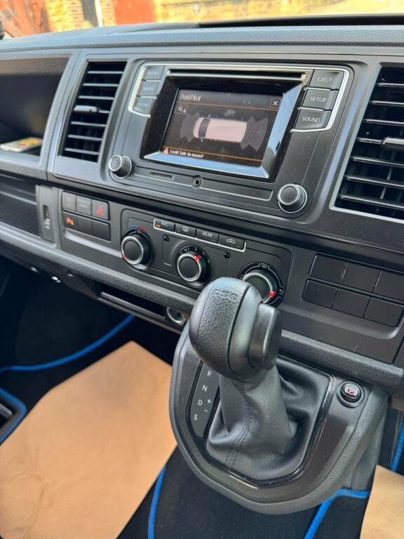 Volkswagen Transporter Shuttle 2.0 Tdi Bluemotion Tech Se Dsg Fwd Lwb Euro 6 Ss Blue #4