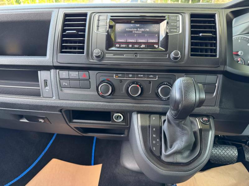 Volkswagen Transporter Shuttle 2.0 Tdi Bluemotion Tech Se Dsg Fwd Lwb Euro 6 Ss Blue #2