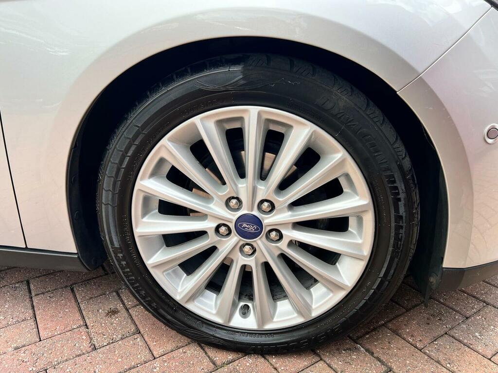 Ford Focus 1.0L Titanium 124 Silver #15