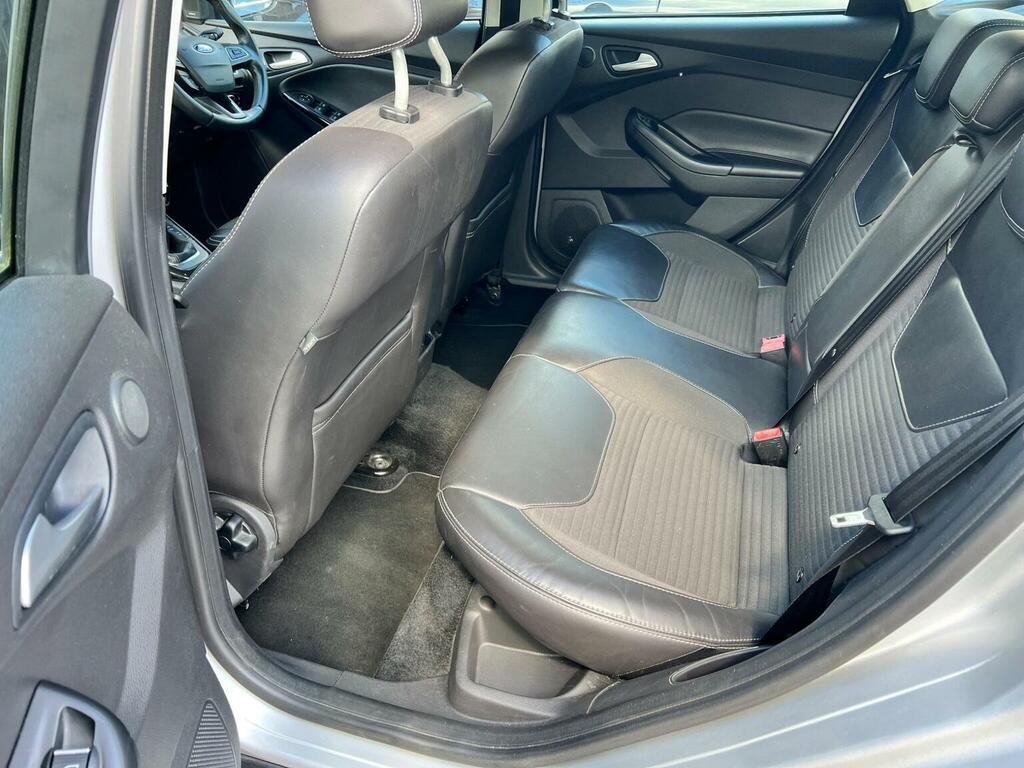 Ford Focus 1.0L Titanium 124 Silver #23