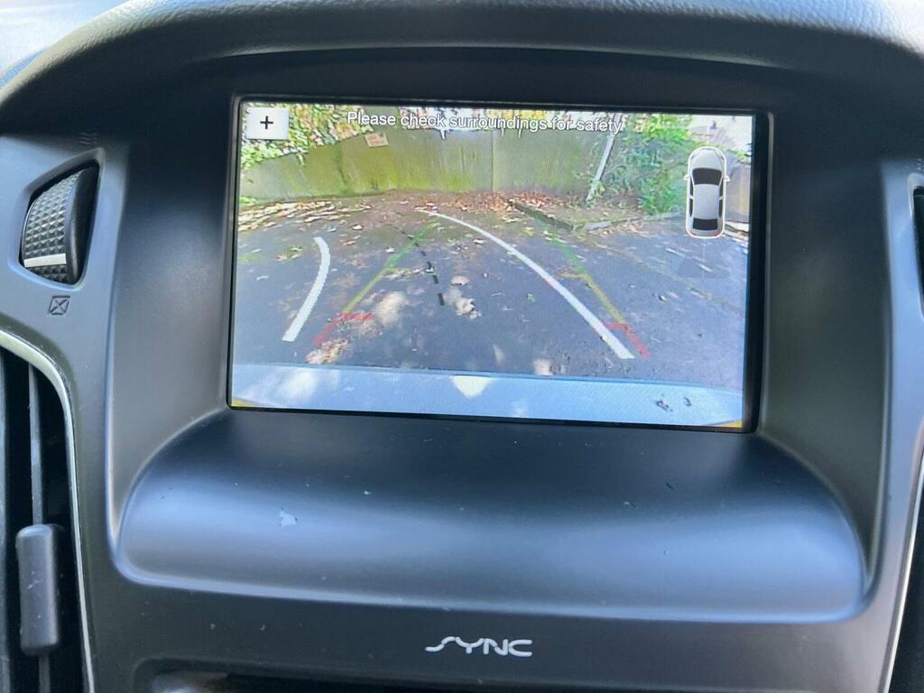 Ford Focus 1.0L Titanium 124 Silver #28